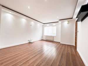 Lounge- click for photo gallery